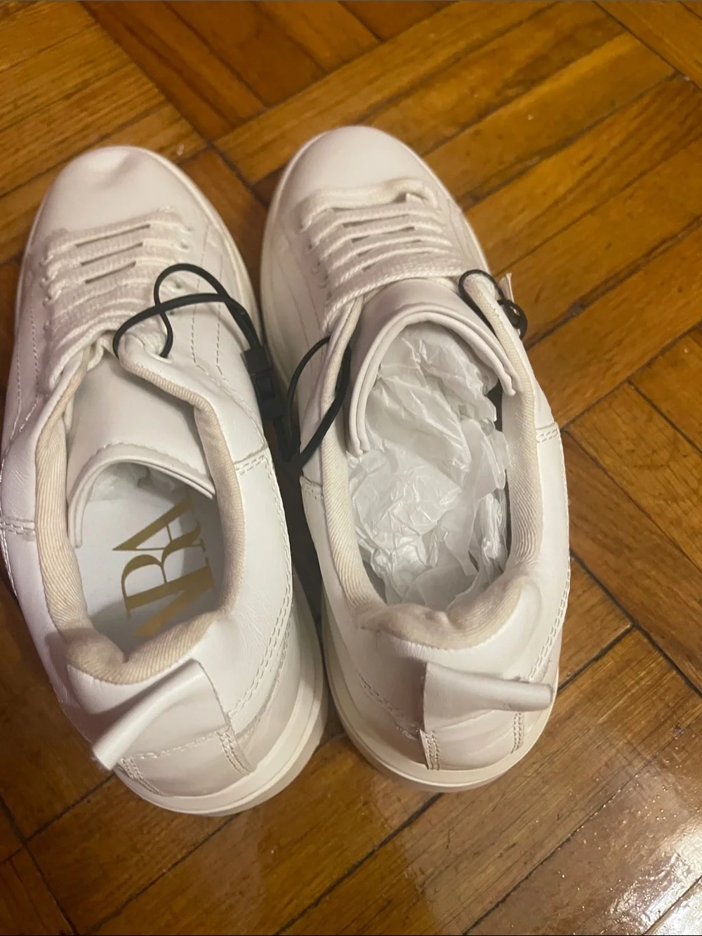 Zara Women White Low-Top Leather-Style Sneakers